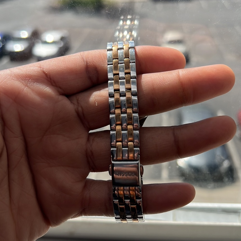 Watch - Picture 2 of 3